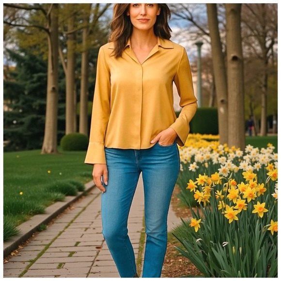 Lafayette 148 Women’s Blouse w/ Bell Sleeves. Peach. Medium - Picture 1 of 11